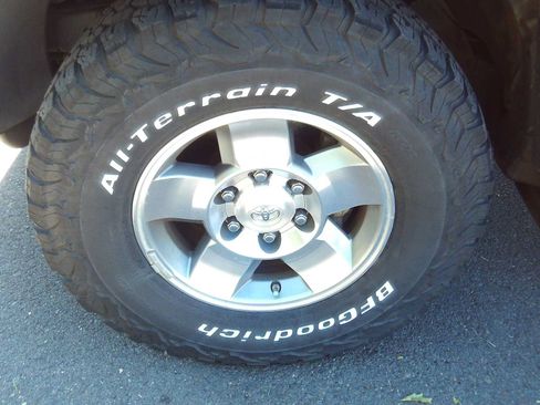 Used 2008 Toyota FJ Cruiser 4WD image 10