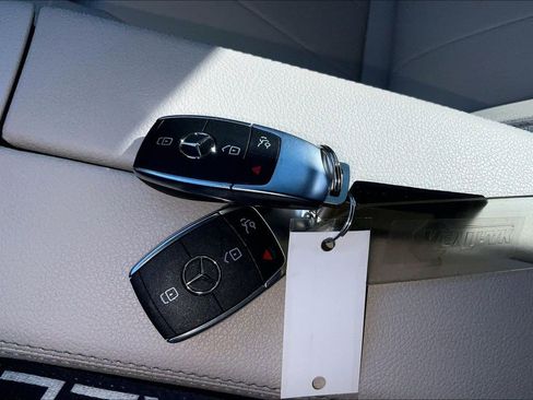 Used 2025 Mercedes-Benz GLA 250 image 13