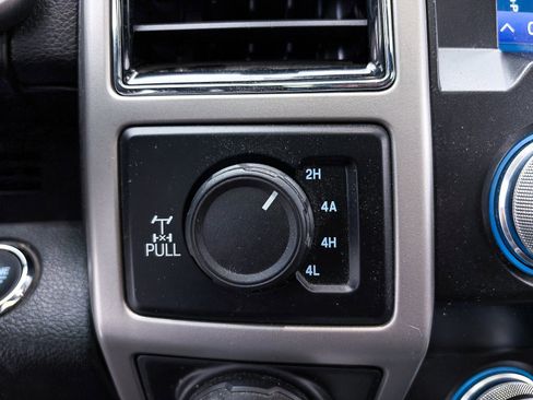 Used 2019 Ford F150 Lariat w/ Equipment Group 502A Luxury image 28