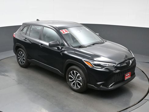 Used 2024 Toyota Corolla Cross S image 34