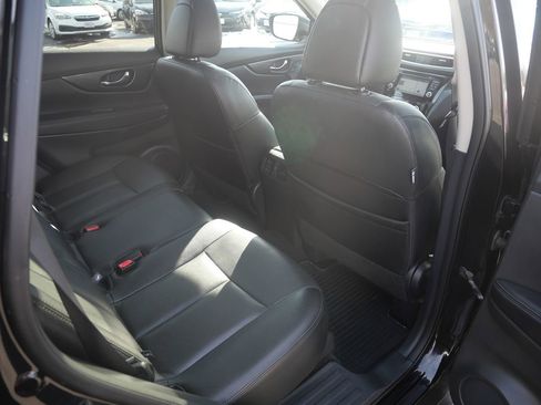 Used 2016 Nissan Rogue SL w/ SL Premium Package image 26