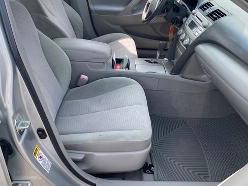 Used 2010 Toyota Camry FWD image 16