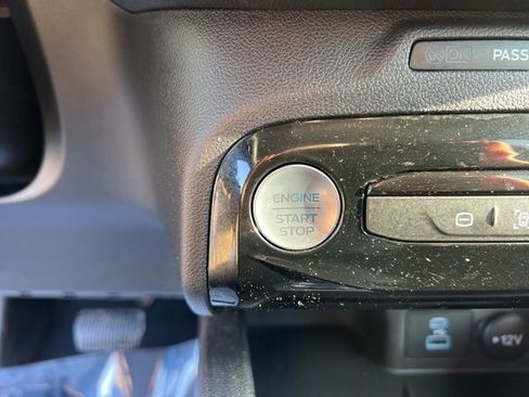 Used 2023 Ford Escape SE image 30