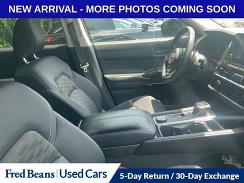 Used 2024 Nissan Pathfinder SV AWD/4WD image 7