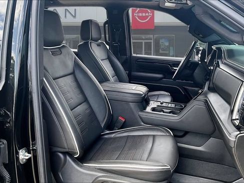 Used 2025 GMC Sierra 2500 AT4X AWD/4WD image 28