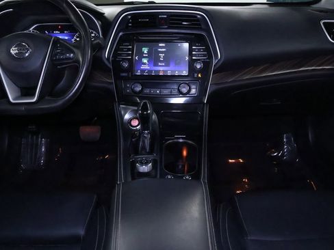 Used 2017 Nissan Maxima Platinum w/ Interior Lighting Package image 18