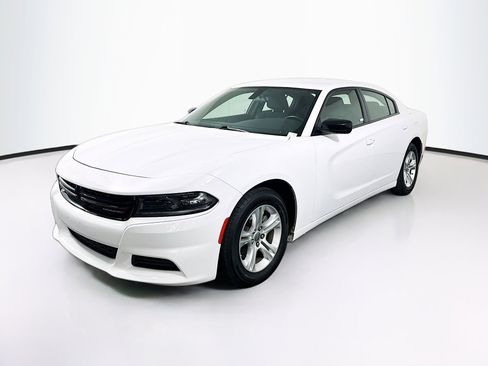 Used 2023 Dodge Charger SXT RWD image 3