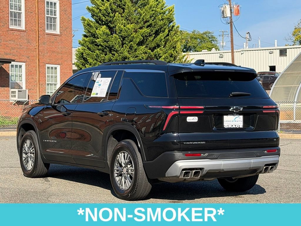 Used 2024 Chevrolet Traverse LT FWD image 6