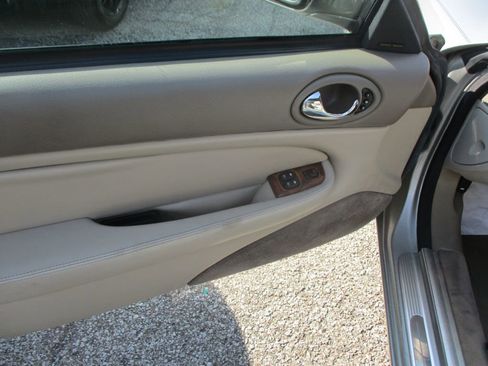 Used 1998 Jaguar XK8 Convertible image 9