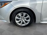 Used 2021 Toyota Corolla LE image 5