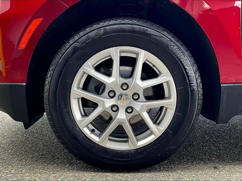 Used 2024 Chevrolet Equinox LT AWD/4WD image 7