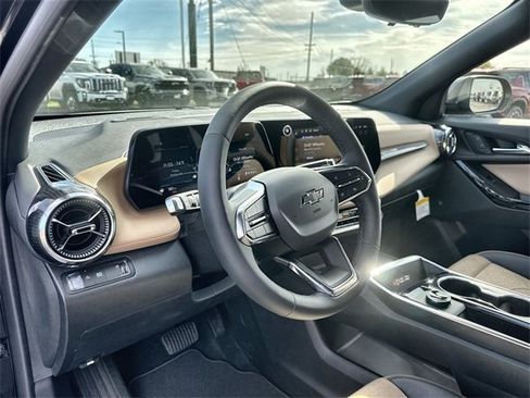 New 2026 Chevrolet Equinox ACTIV w/ Convenience Package III image 10