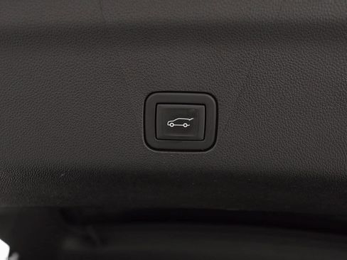 Used 2023 Cadillac Escalade V image 33