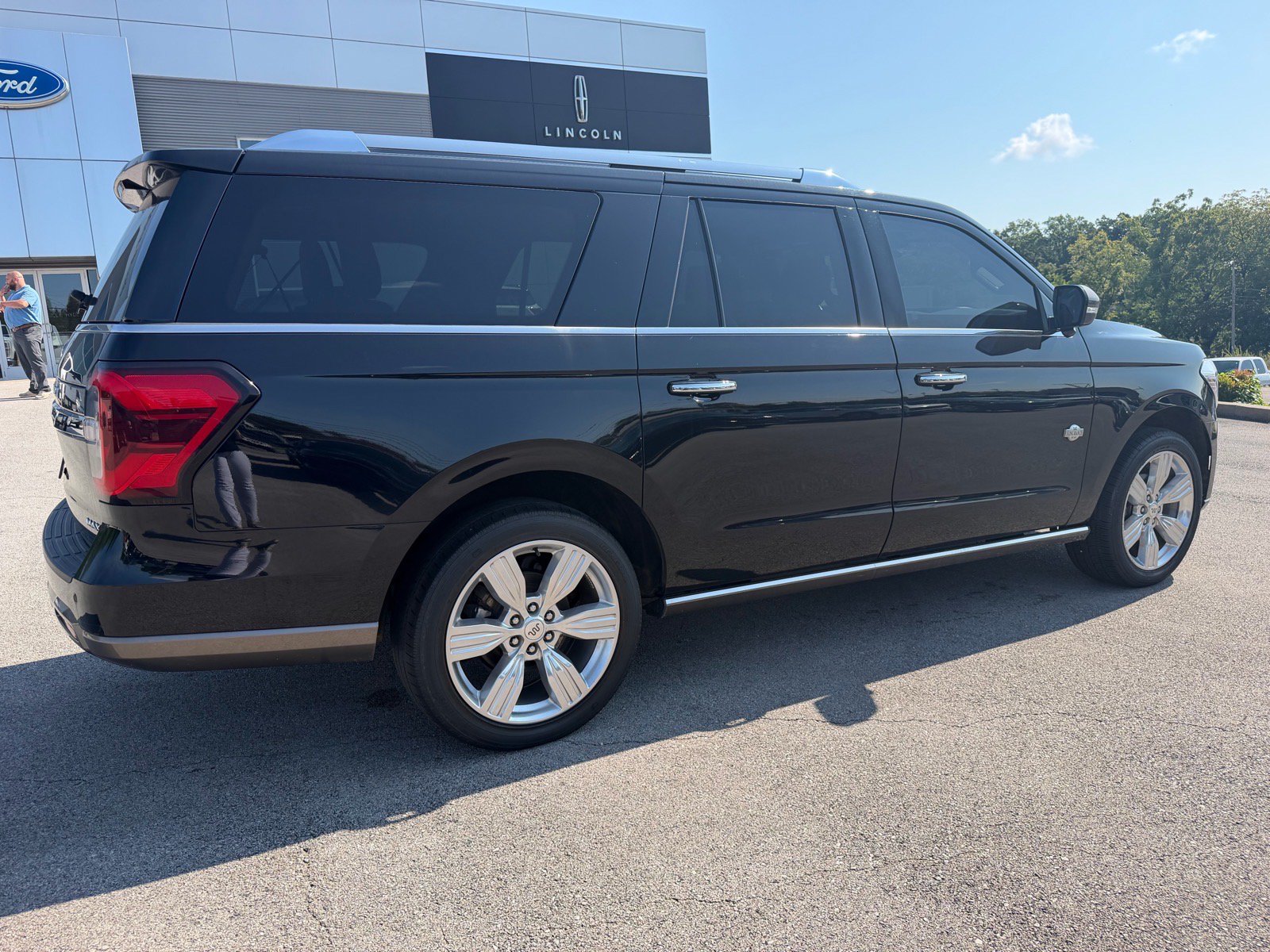 Used 2023 Ford Expedition Max King Ranch AWD/4WD image 15