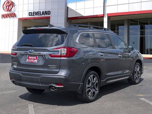 Used 2025 Subaru Ascent Touring AWD/4WD image 7