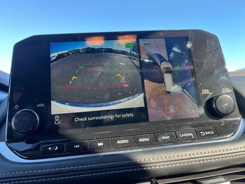 Used 2023 Nissan Rogue SL w/ SL Premium Package image 28