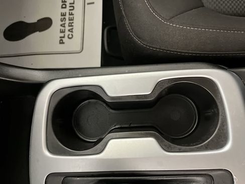 Used 2022 Chevrolet Colorado LT w/ Fleet Safety Package image 21