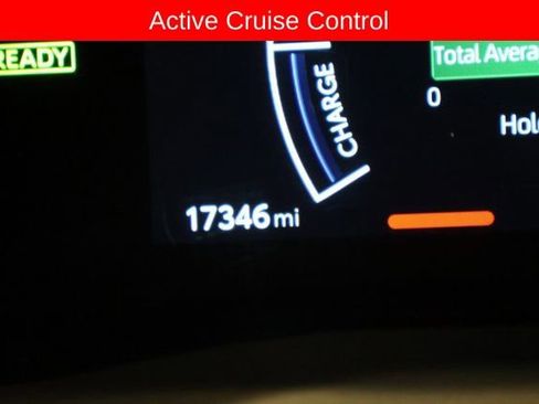 Used 2025 Toyota Camry SE image 18