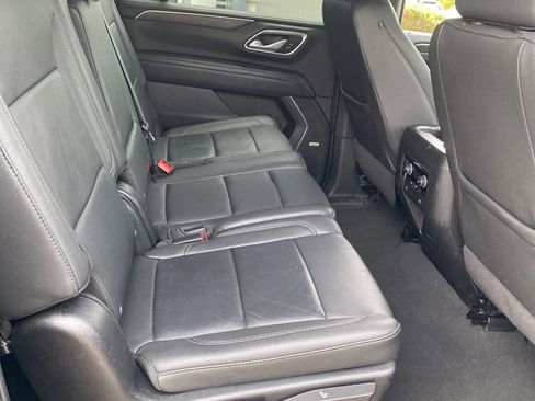 Used 2024 Chevrolet Suburban LT image 20