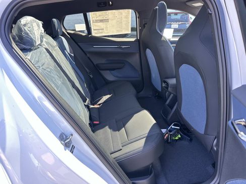 New 2026 Volvo EX30 Plus w/ Climate Package image 19