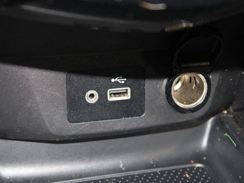 Used 2020 Nissan Rogue SV AWD/4WD image 32