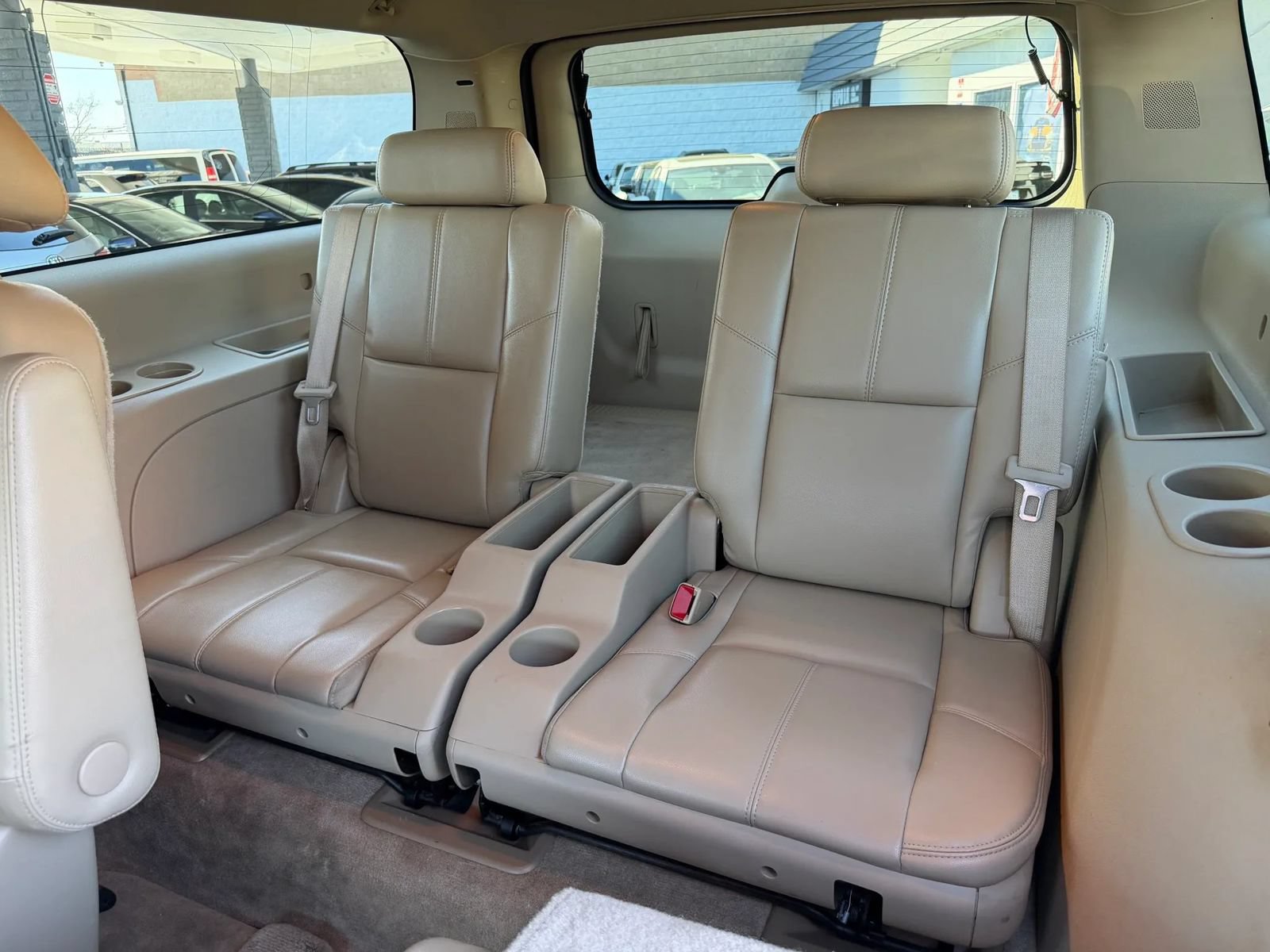Used 2007 Chevrolet Suburban LT w/ LT Preferred Equipment Group AWD/4WD image 37