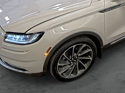 Used 2022 Lincoln Nautilus Reserve w/ Equipment Group 202A AWD/4WD image 8