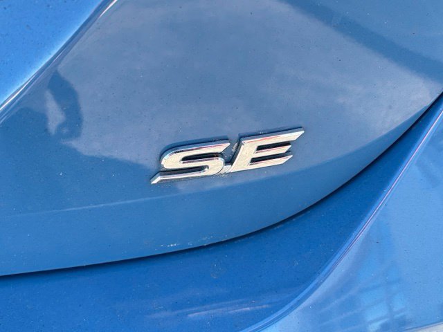 Used 2024 Toyota Camry SE w/ Cold Weather Package FWD image 4