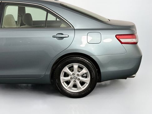 Used 2011 Toyota Camry LE w/ LE Extra-Value Pkg FWD image 39
