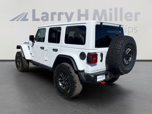 Used 2026 Jeep Wrangler Unlimited Rubicon image 3
