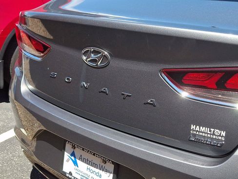 Used 2019 Hyundai Sonata Limited w/ Ultimate Package 04 FWD image 4