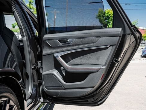 Used 2021 Audi RS 6 AWD/4WD image 46