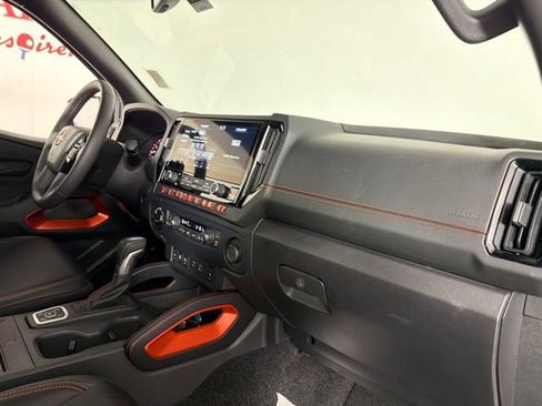 Used 2026 Nissan Frontier PRO-4X w/ Pro Premium Package AWD/4WD image 17