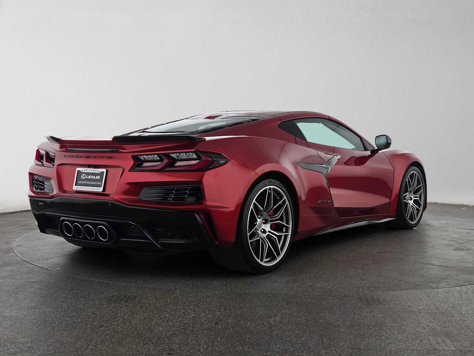 Used 2023 Chevrolet Corvette Z06 RWD image 3
