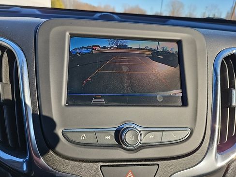 Used 2020 Chevrolet Equinox LT image 19