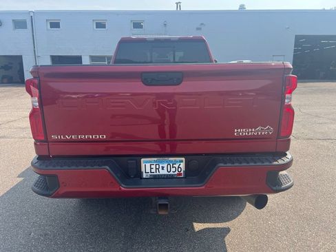 Used 2024 Chevrolet Silverado 2500 High Country w/ Z71 Off-Road Package AWD/4WD image 4
