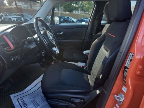 Used 2017 Jeep Renegade Trailhawk image 10