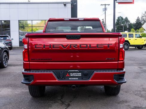 Used 2023 Chevrolet Silverado 1500 RST w/ LPO, Dark Essentials Package AWD/4WD image 5
