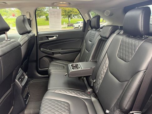 Used 2024 Ford Edge Titanium AWD/4WD image 23