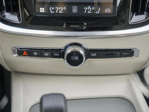 New 2026 Volvo V60 B5 Cross Country Plus w/ Protection Package Premier image 22