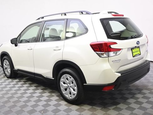 Used 2023 Subaru Forester AWD/4WD image 3