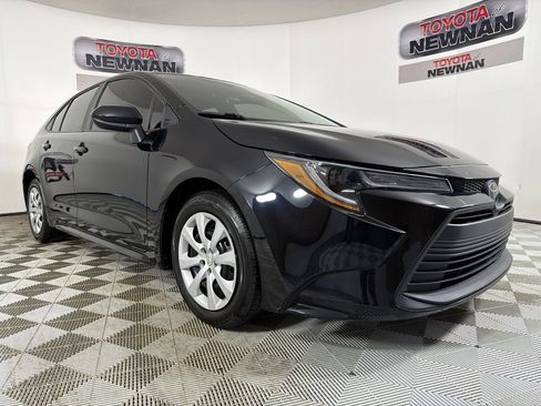 Used 2024 Toyota Corolla LE image 1