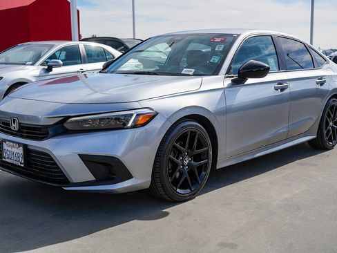 Used 2022 Honda Civic Sport image 3