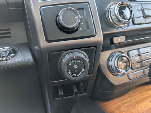 Used 2016 Ford F150 Limited w/ Trailer Tow Package image 25