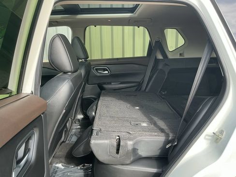 Used 2023 Nissan Rogue Platinum AWD/4WD image 20