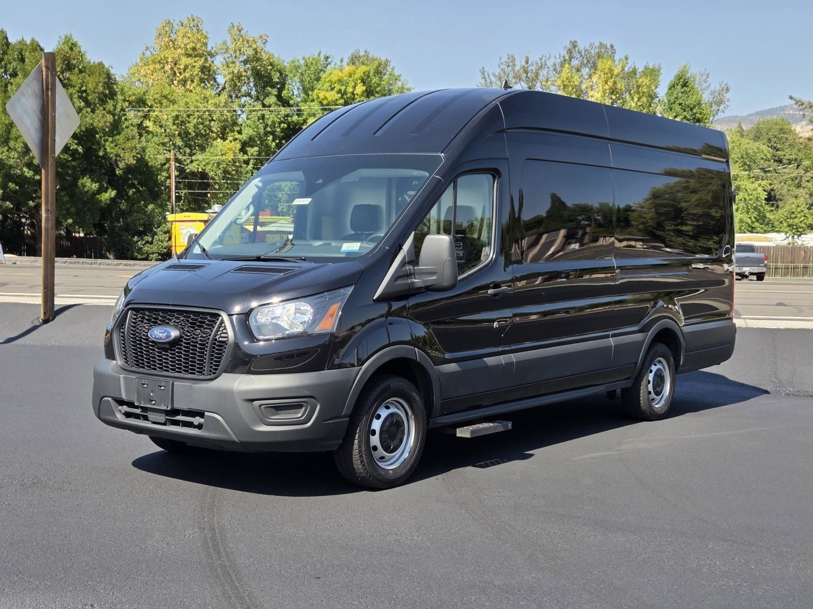 Used 2023 Ford Transit 250 148 High Roof Extended w/ Load Area Protection Package RWD image 1