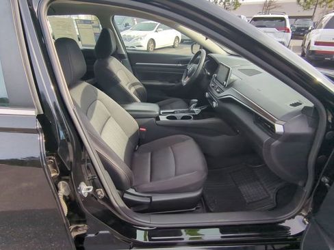 Used 2023 Nissan Altima 2.5 SV image 43