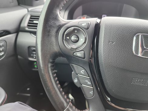 Used 2018 Honda Ridgeline Black Edition image 38