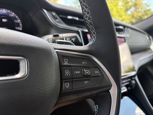 New 2025 Jeep Grand Cherokee Limited w/ Luxury Tech Group II image 20