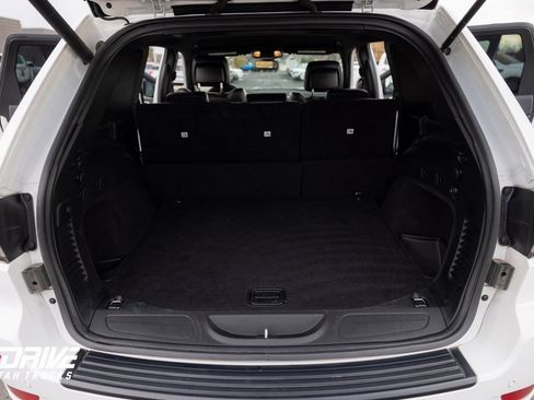 Used 2018 Jeep Grand Cherokee Altitude image 15
